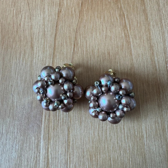 Vintage Coffee Pearl Cluster Clip On Earrings - Picture 2 of 4